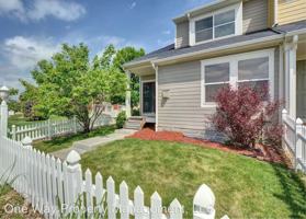 featured image of 1915 Halfmoon Circle #1