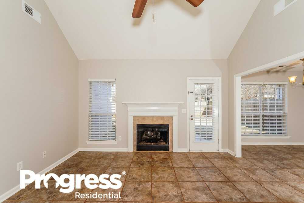 4025 Cambridge Dr - Photo 3 of 16