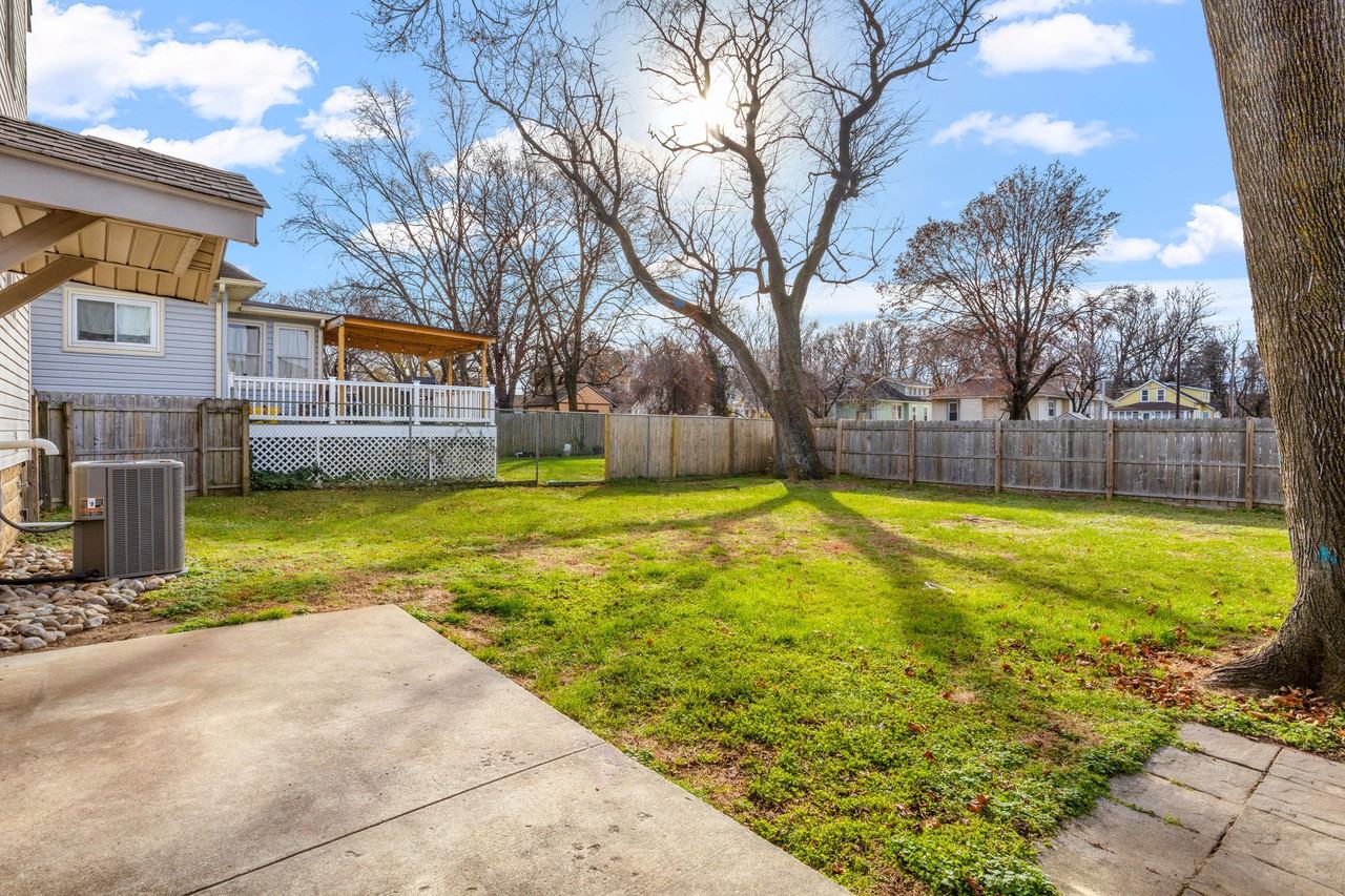 332 W Olive St #1 - Photo 7 of 26