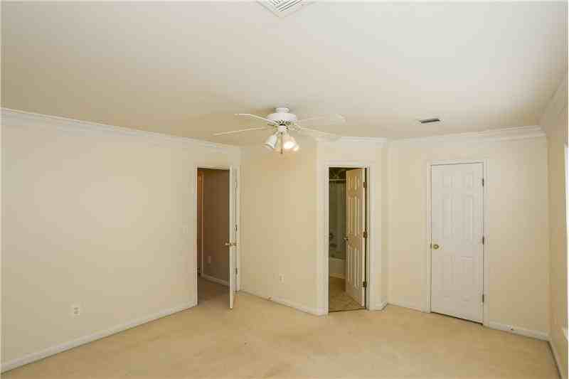 9416 Silver Meteor Ct - Photo 3 of 32