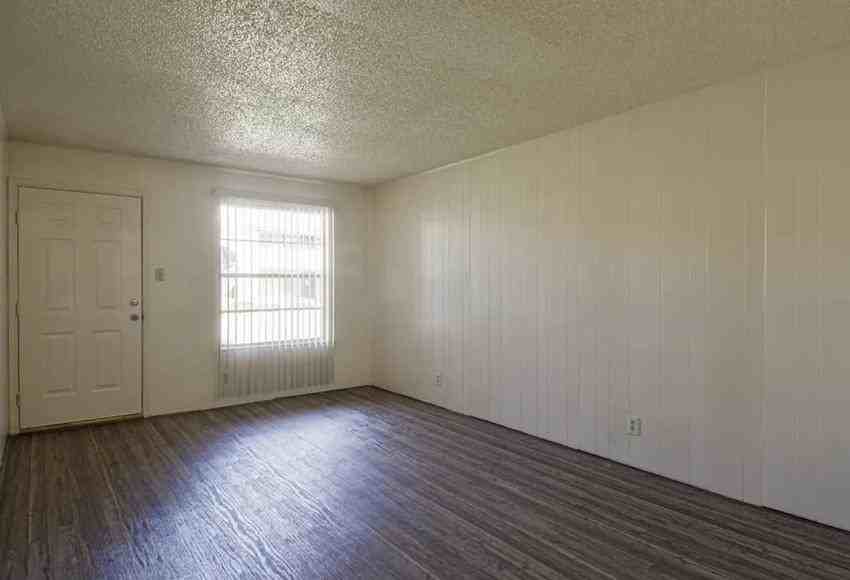 2950 Pleasant Ave - Photo 3 of 16