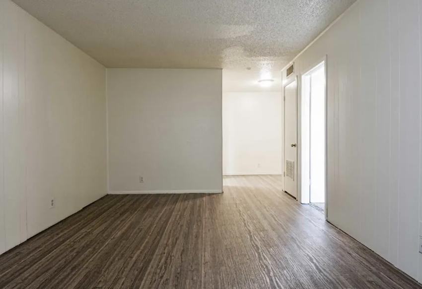 2950 Pleasant Ave - Photo 3 of 16
