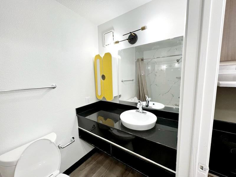 14255 Northwest Fwy - Photo 2 of 9