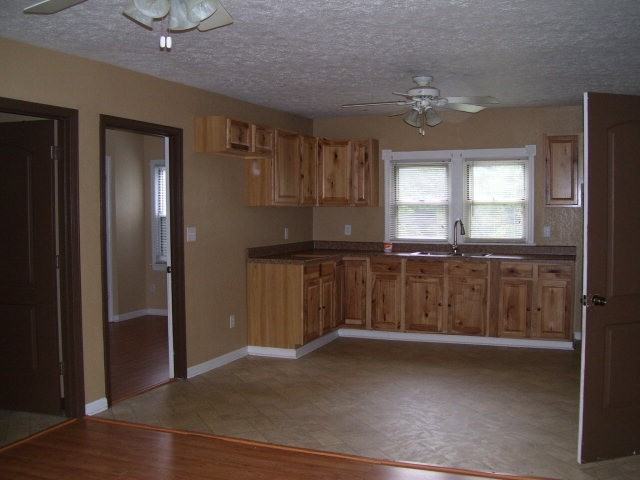 186 Kincaid St - Photo 3 of 6