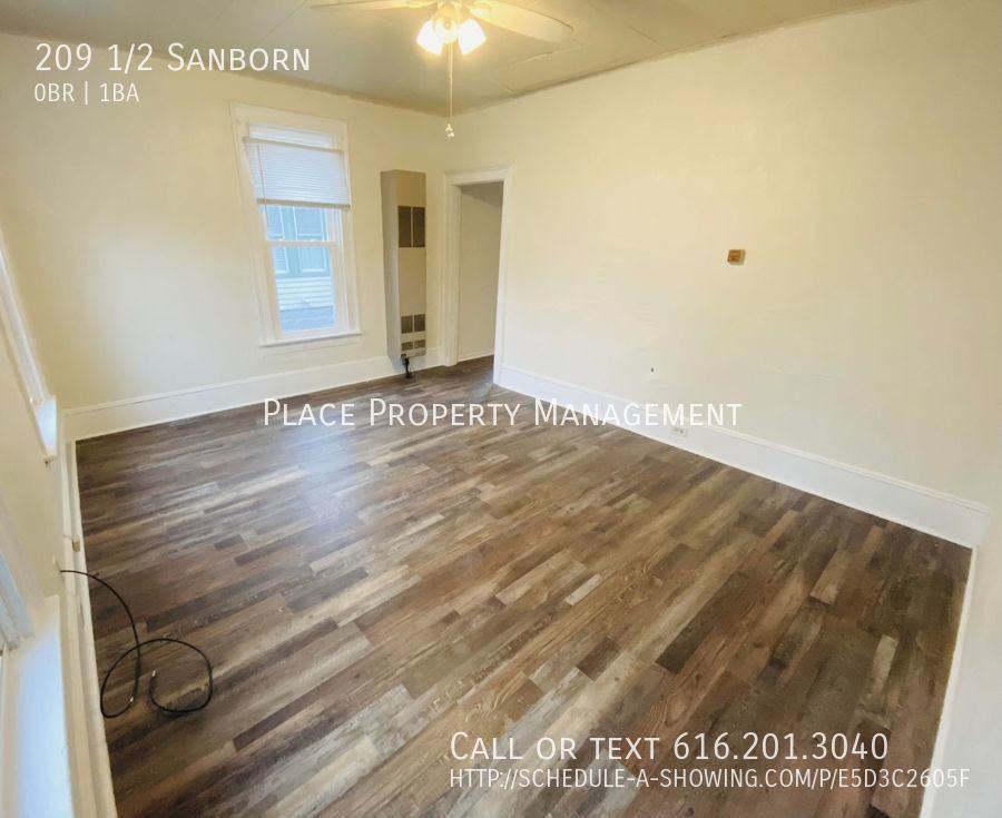 209 1/2 Sanborn Ave - Photo 2 of 8