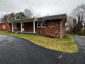 911 Maplewood Ave - Photo 1 of 1