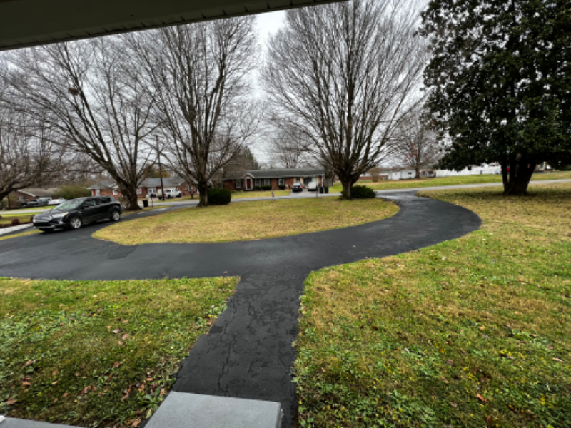 911 Maplewood Ave - Photo 2 of 28