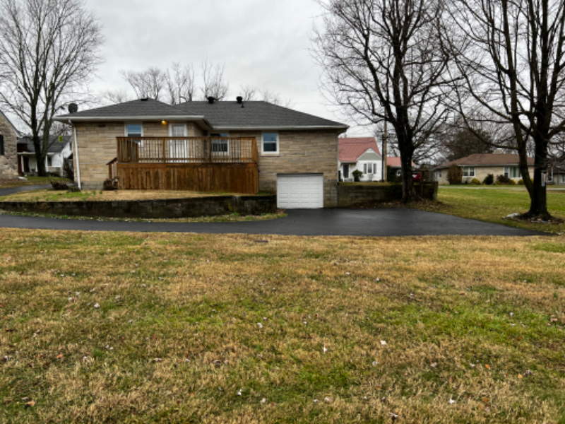 207 Sunnyhill Dr - Photo 2 of 19