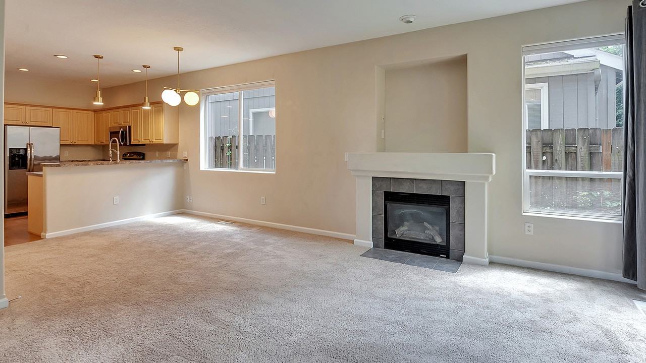 9817 N Clarendon Ave #1 - Photo 6 of 17