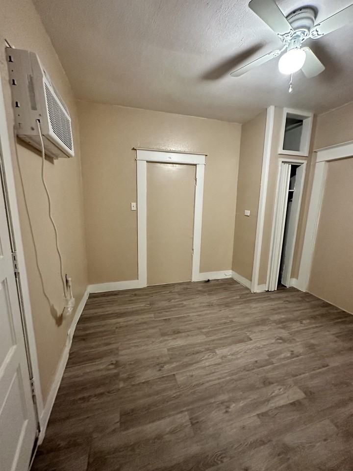 314 N Nueces #B