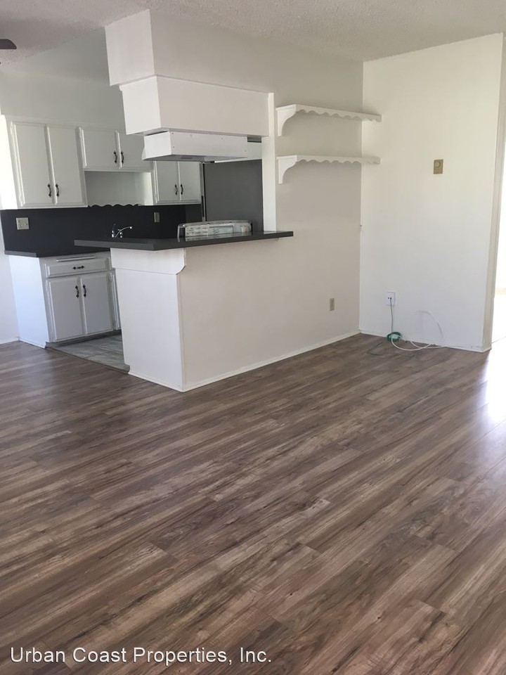 4356 McClintock Street - Photo 3 of 10