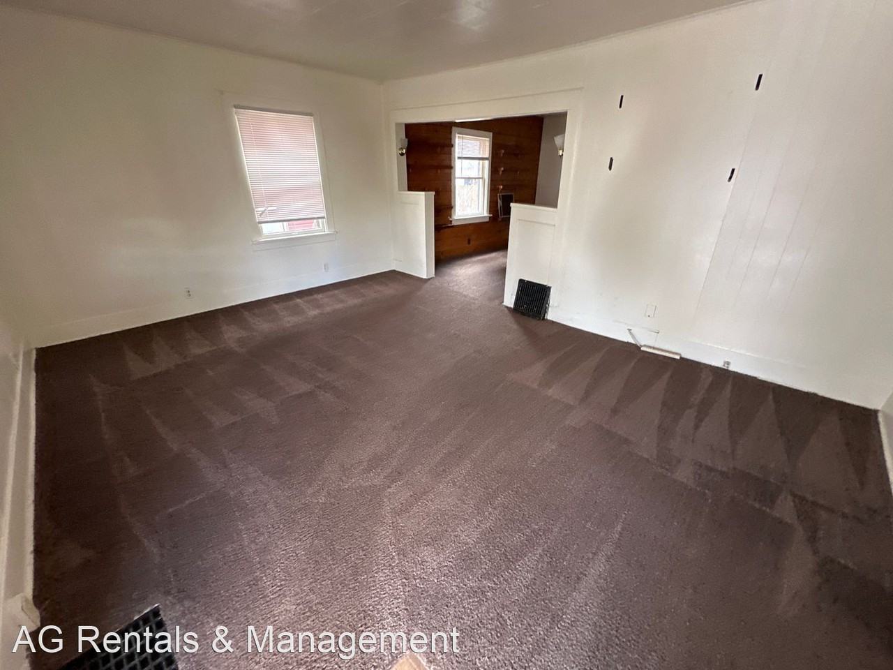 2214 Thompson Ave - Photo 2 of 16