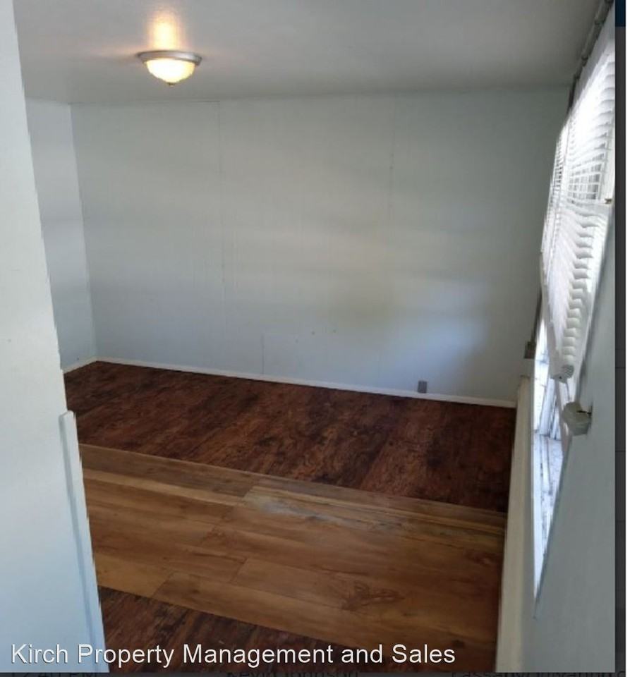 137 N 4250th Rd - Photo 2 of 4