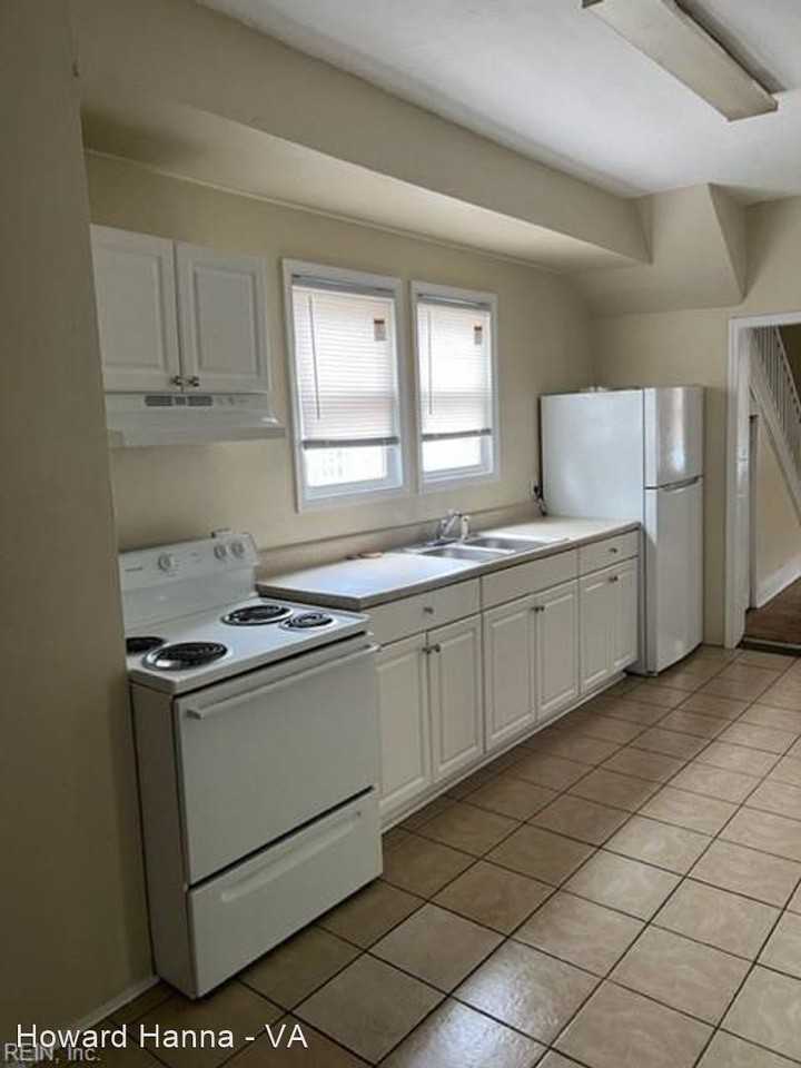 1220 29th St - Photo 3 of 19