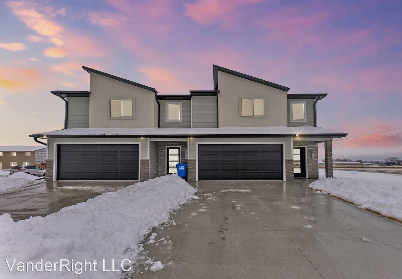 502 502 N Harper Ave - Photo 2 of 11