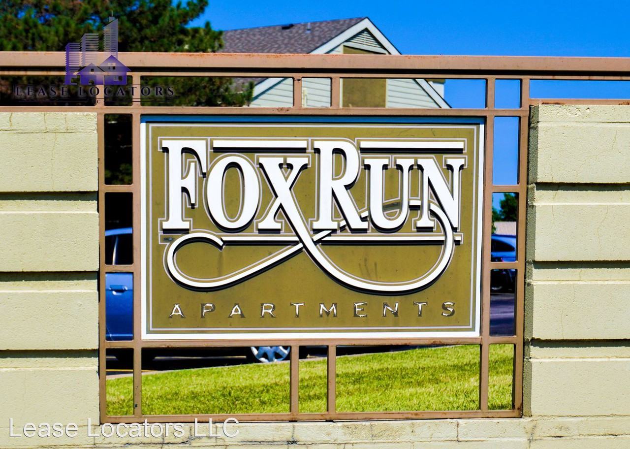 Fox Run 1157 S Webb Rd - Photo 2 of 7