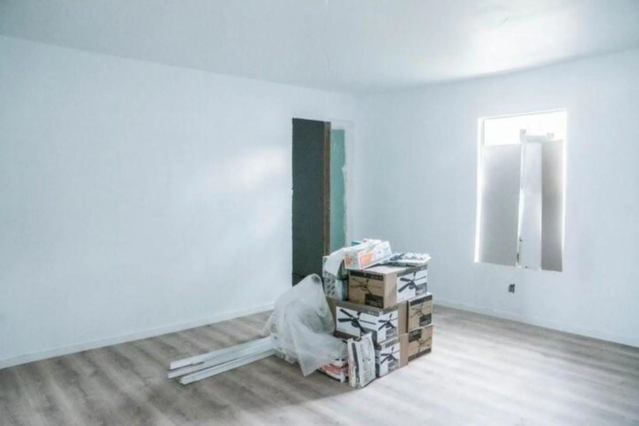 504 E Robert St - Photo 3 of 6