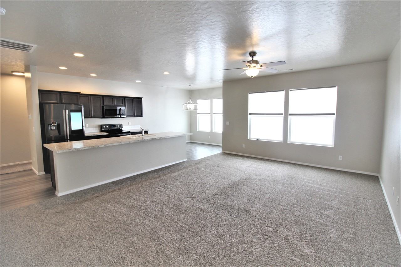 973 S Rangipo Ave - Photo 2 of 22