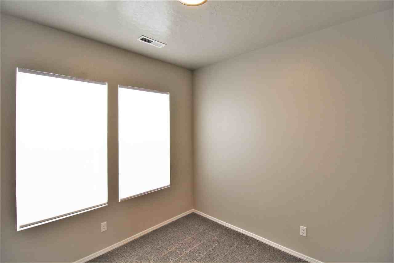 973 S Rangipo Ave - Photo 7 of 22