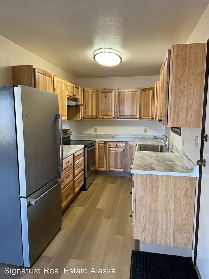 17445 W Lighthouse Dr - Photo 3 of 16