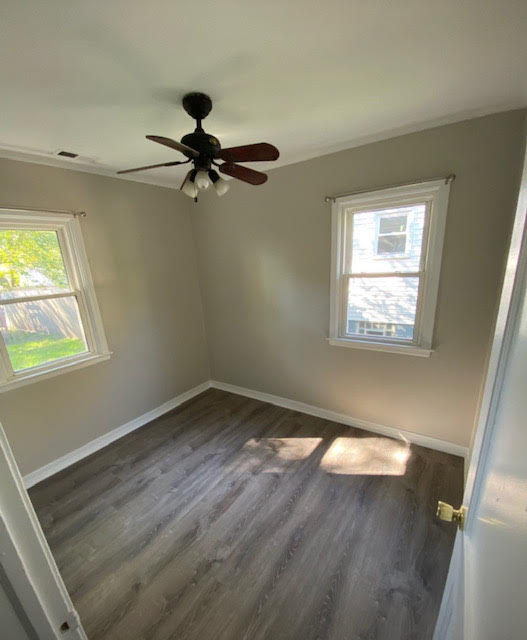 527 Daisy Ln - Photo 3 of 9