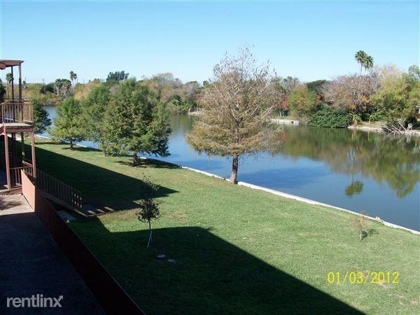 La Hacienda Apartments - Photo 2 of 8