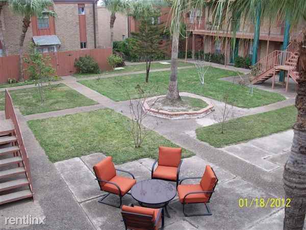 La Hacienda Apartments - Photo 3 of 8