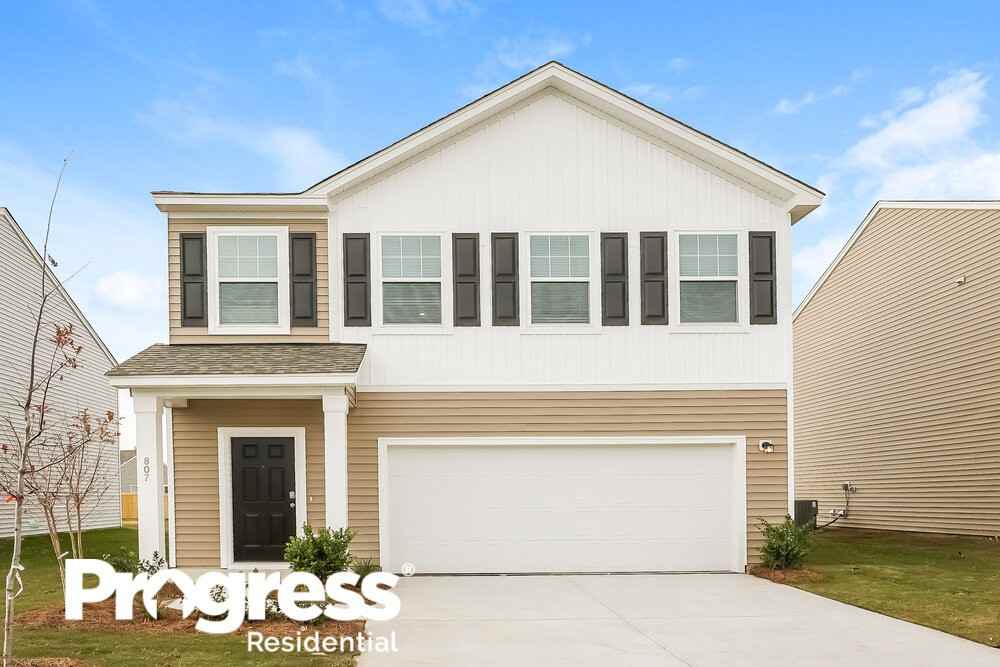 807 Hydra Ln