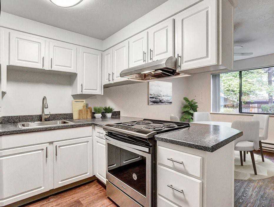 Foothills Apartments - Photo 7 of 28