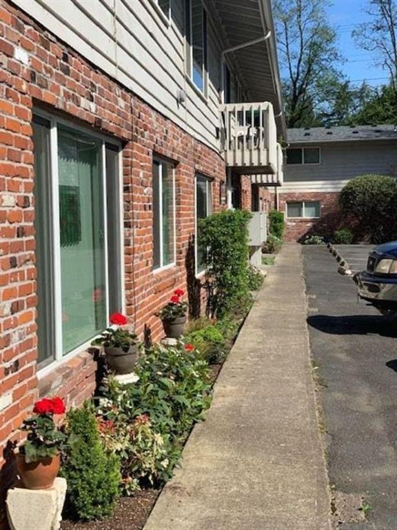 Churchill Gardens Apartments - Photo 2 of 22