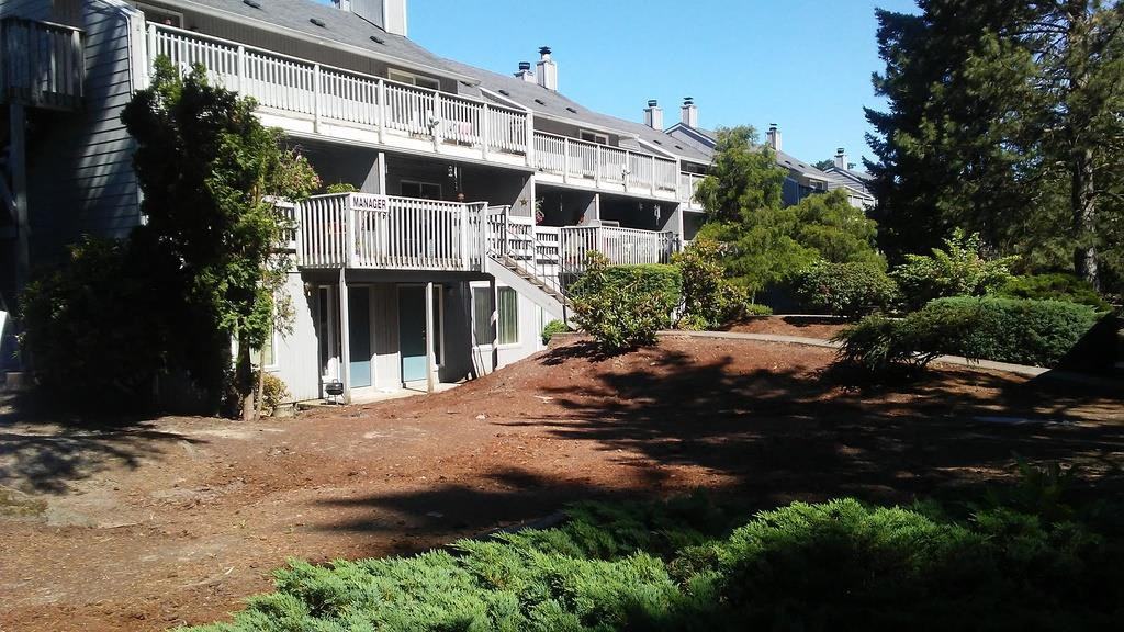 Hallmark Apartments - Photo 2 of 25