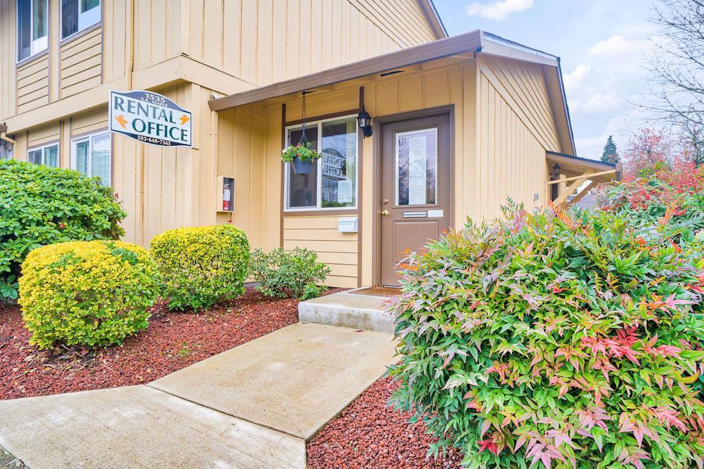 Maple Terrace Apartments - Photo 5 of 25