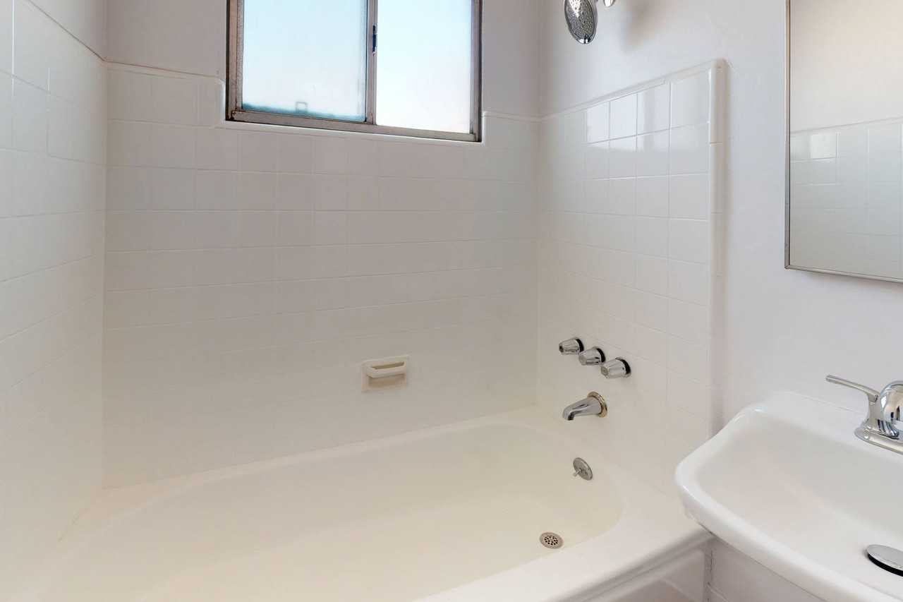 Hughes Avenue Apartments - Photo 6 of 19