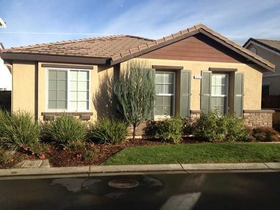 371 Carriage Ln - Photo 2 of 10