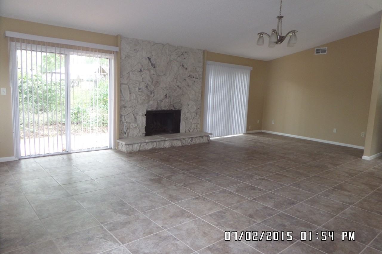 4685 Longbow Dr - Photo 2 of 14