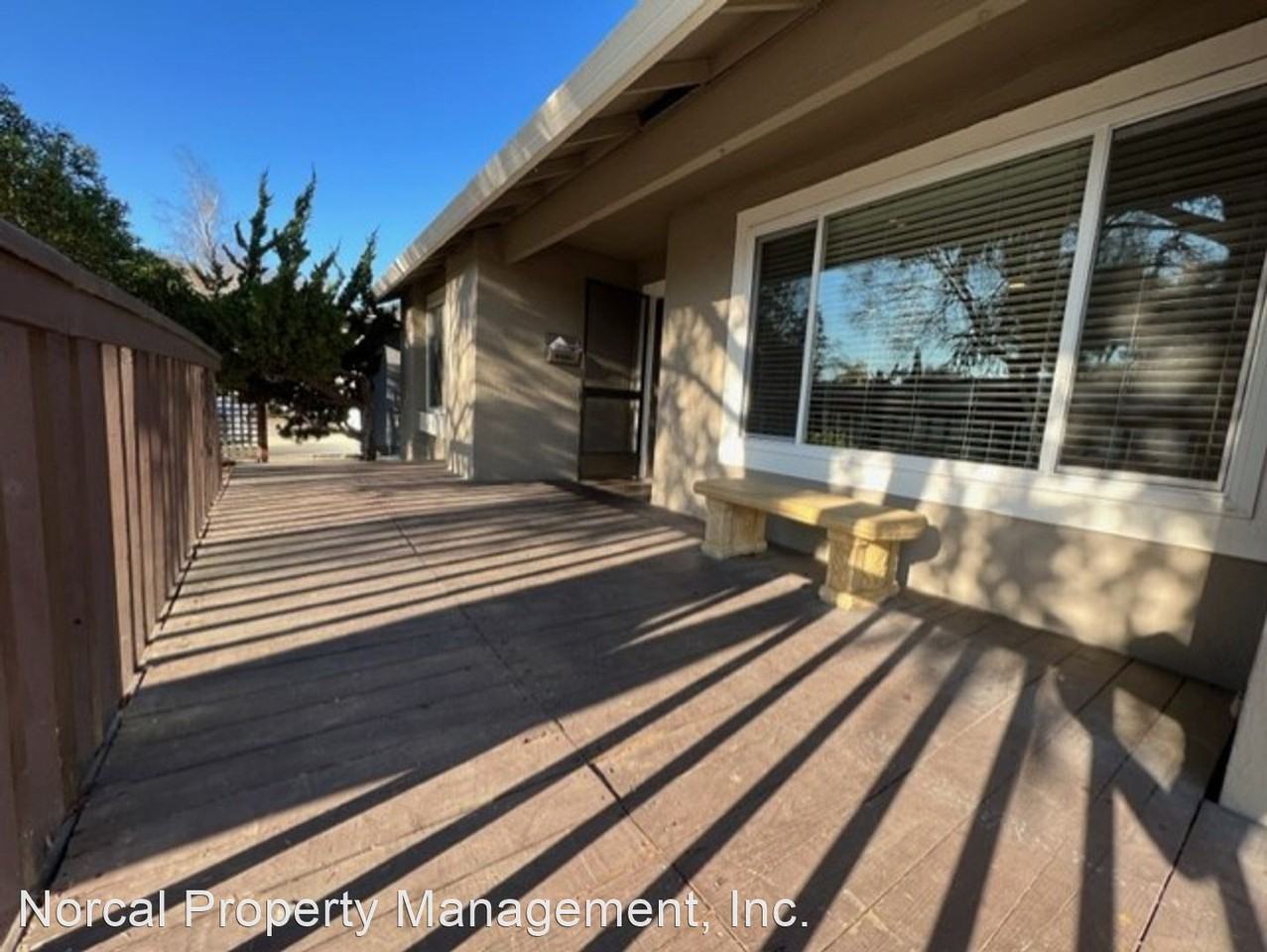 1546 Casa De Ponselle - Photo 3 of 27