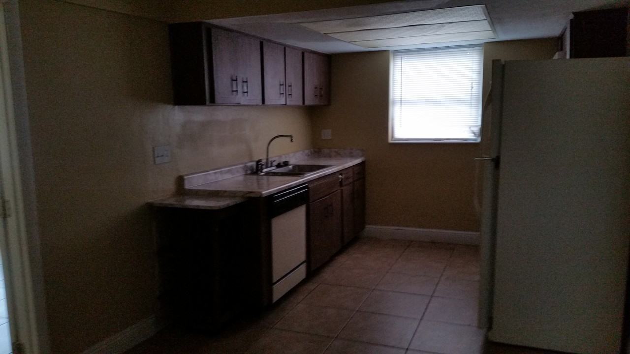 4624 Durney St - Photo 3 of 9