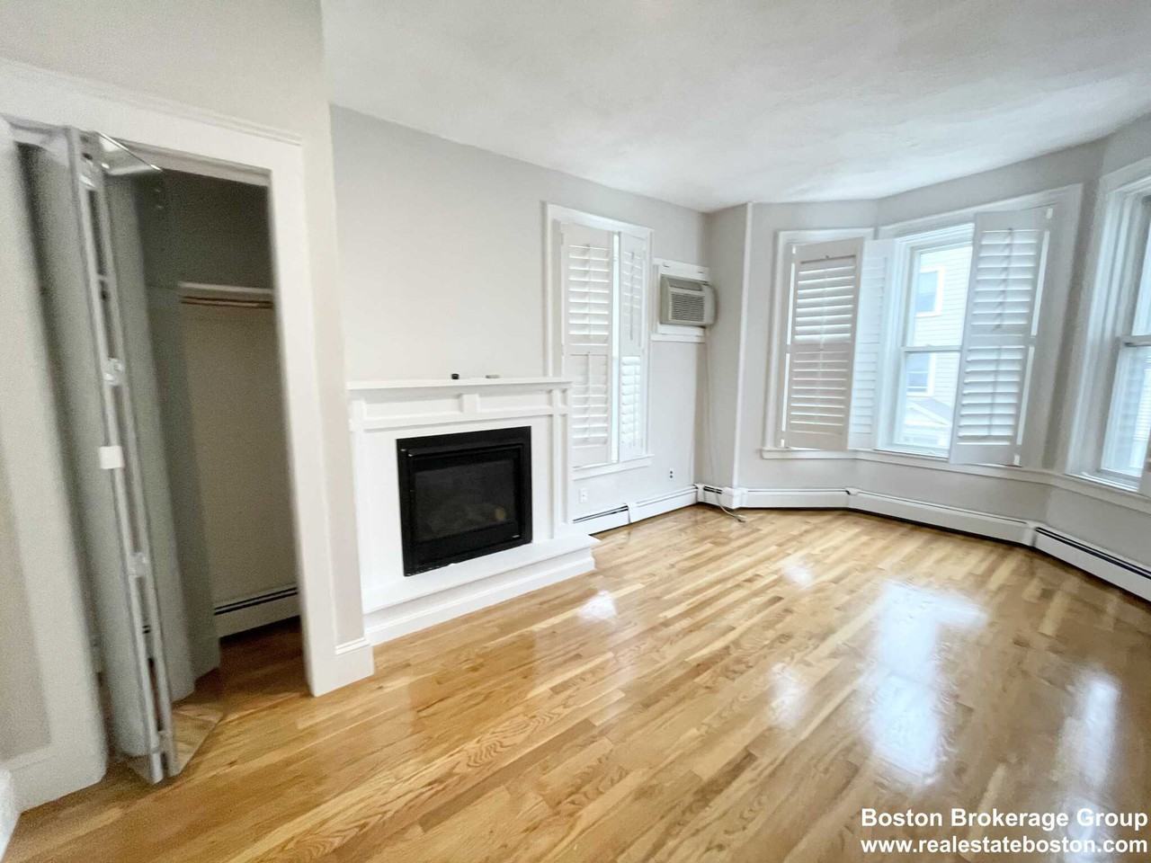 P St - Photo 5 of 17