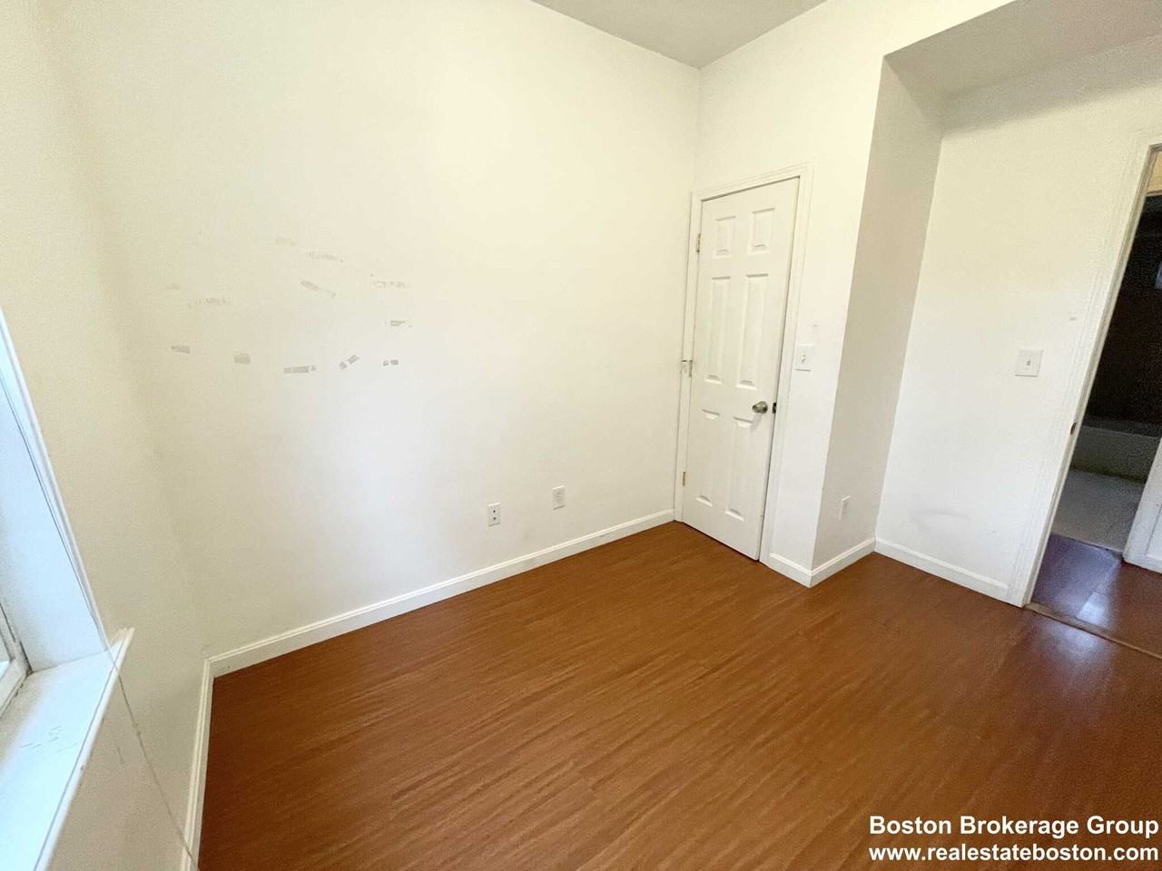 Hillside St - Photo 4 of 17