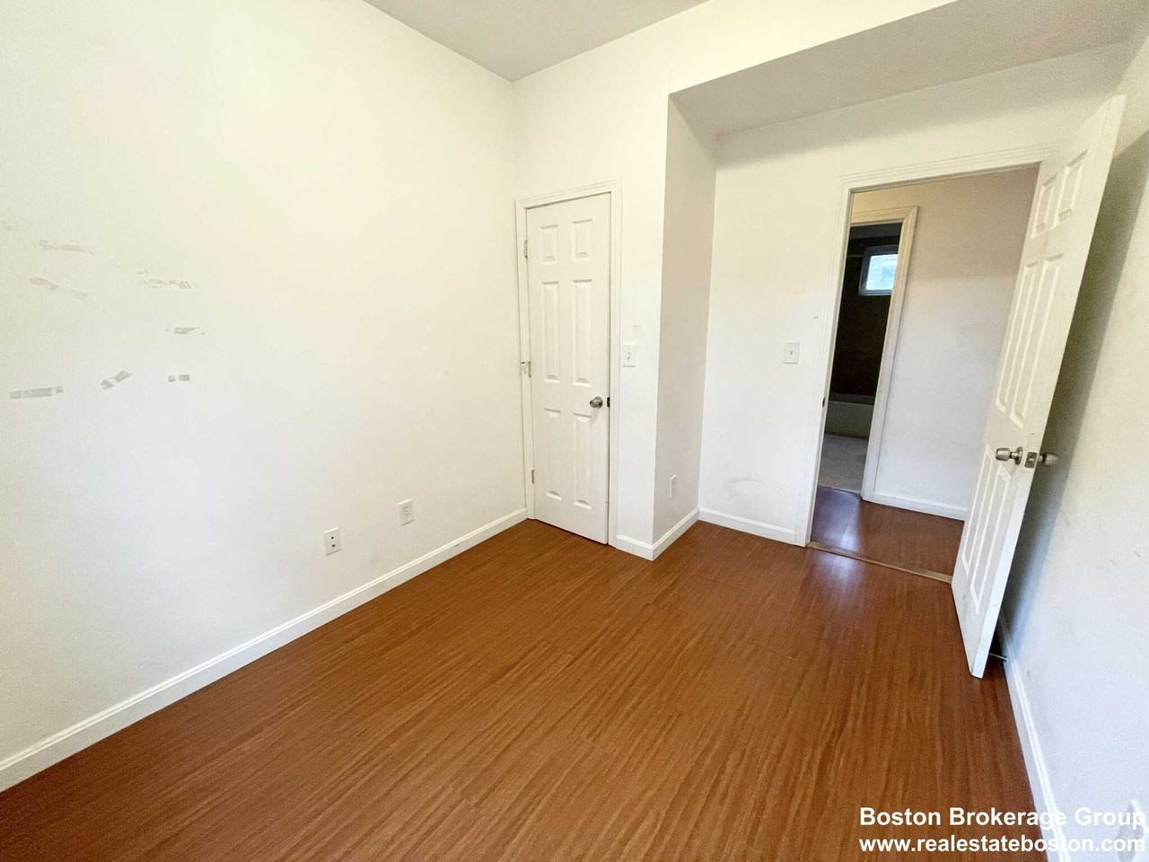 Hillside St - Photo 5 of 17