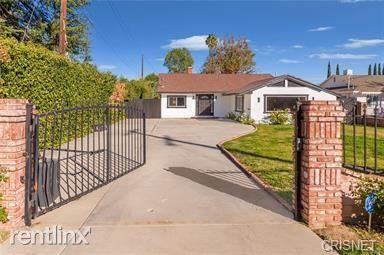 23105 Dolorosa St - Photo 2 of 13