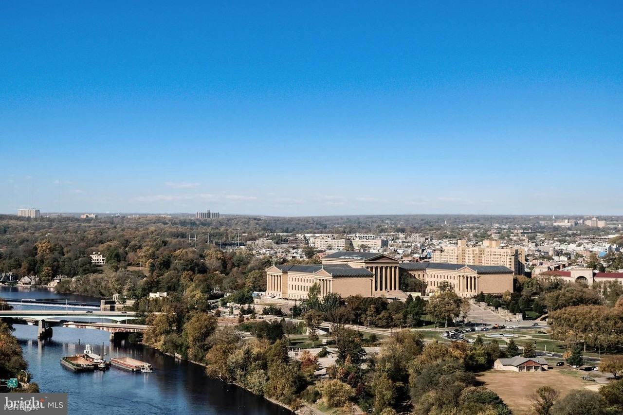 60 N 23rd St - Photo 3 of 17