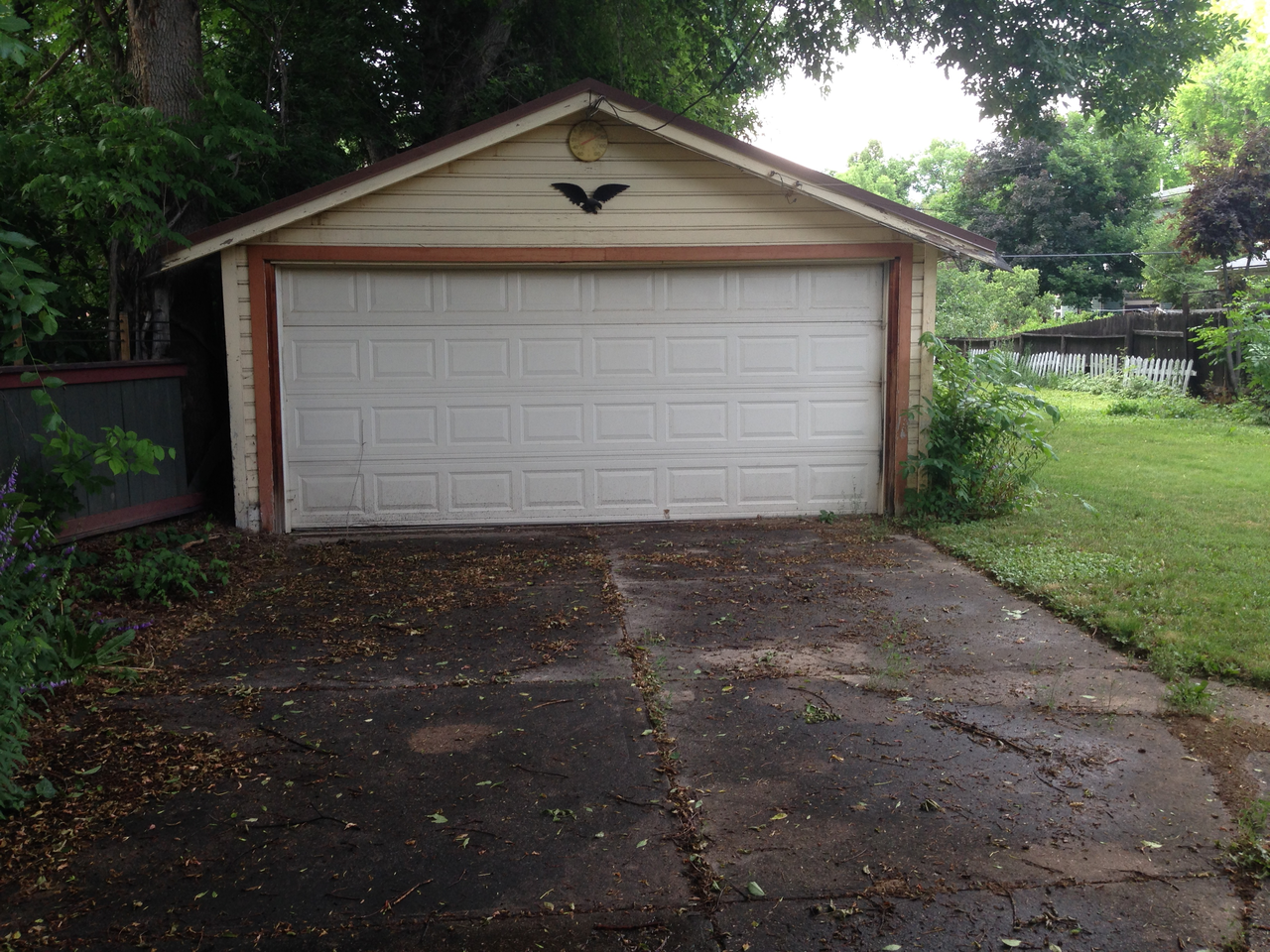 1516 W Oak St - Photo 3 of 12