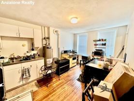 31 Thacher St #5R - Photo 1 of 1