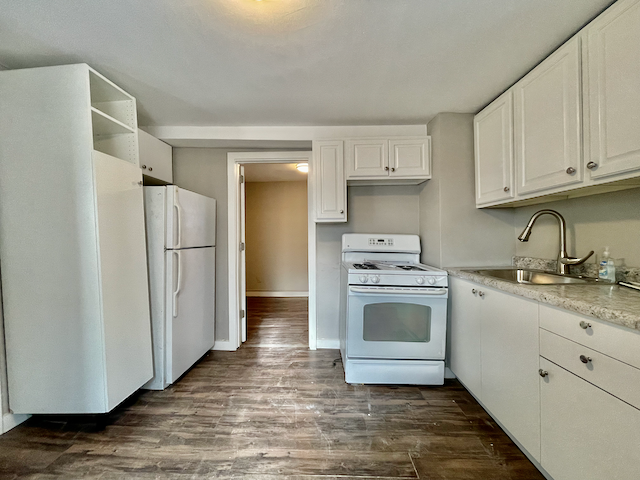 422 4th Ave S #1 - Photo 4 of 17