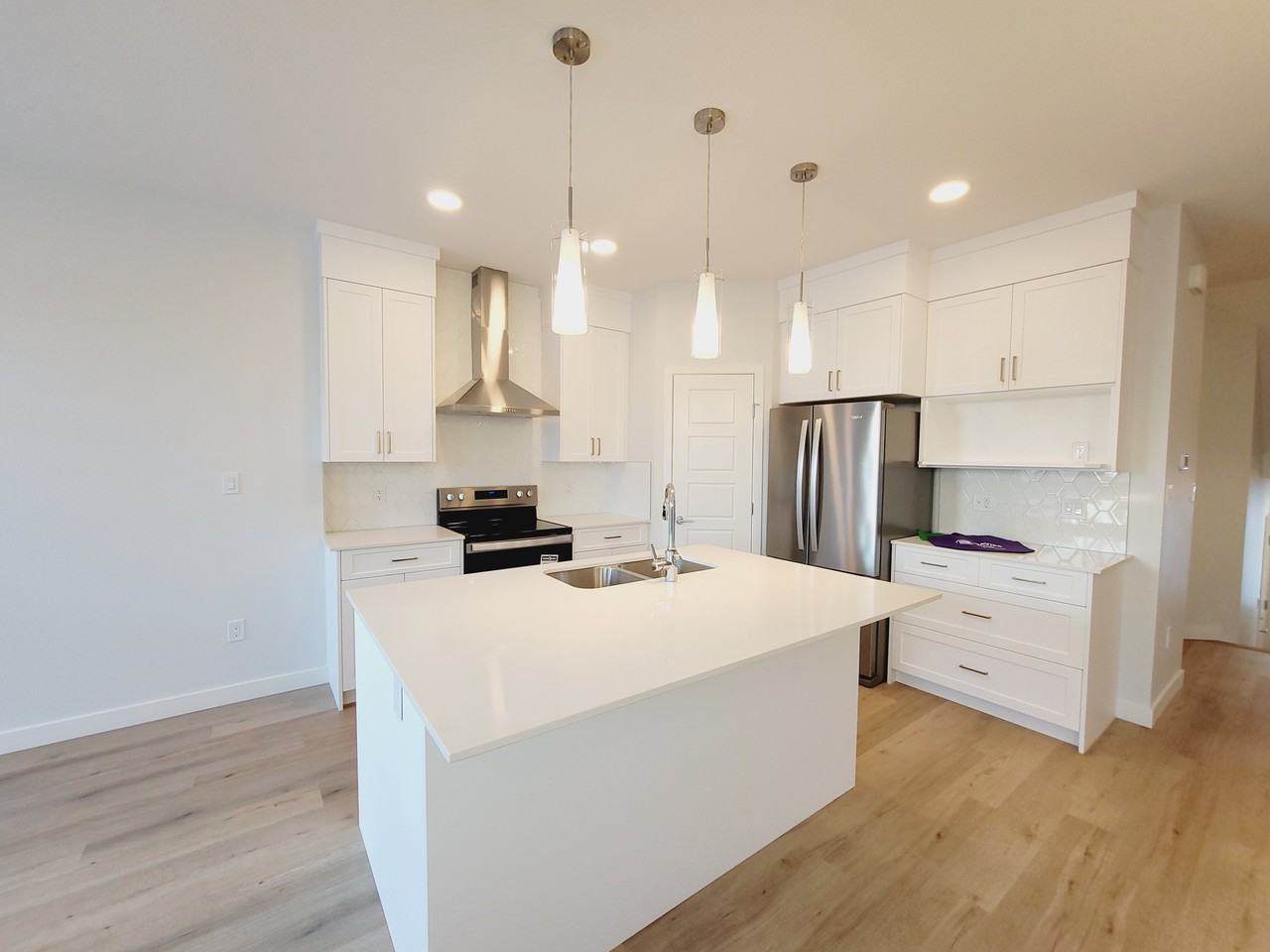 3861 Chrustawka Pl Sw - Photo 2 of 37