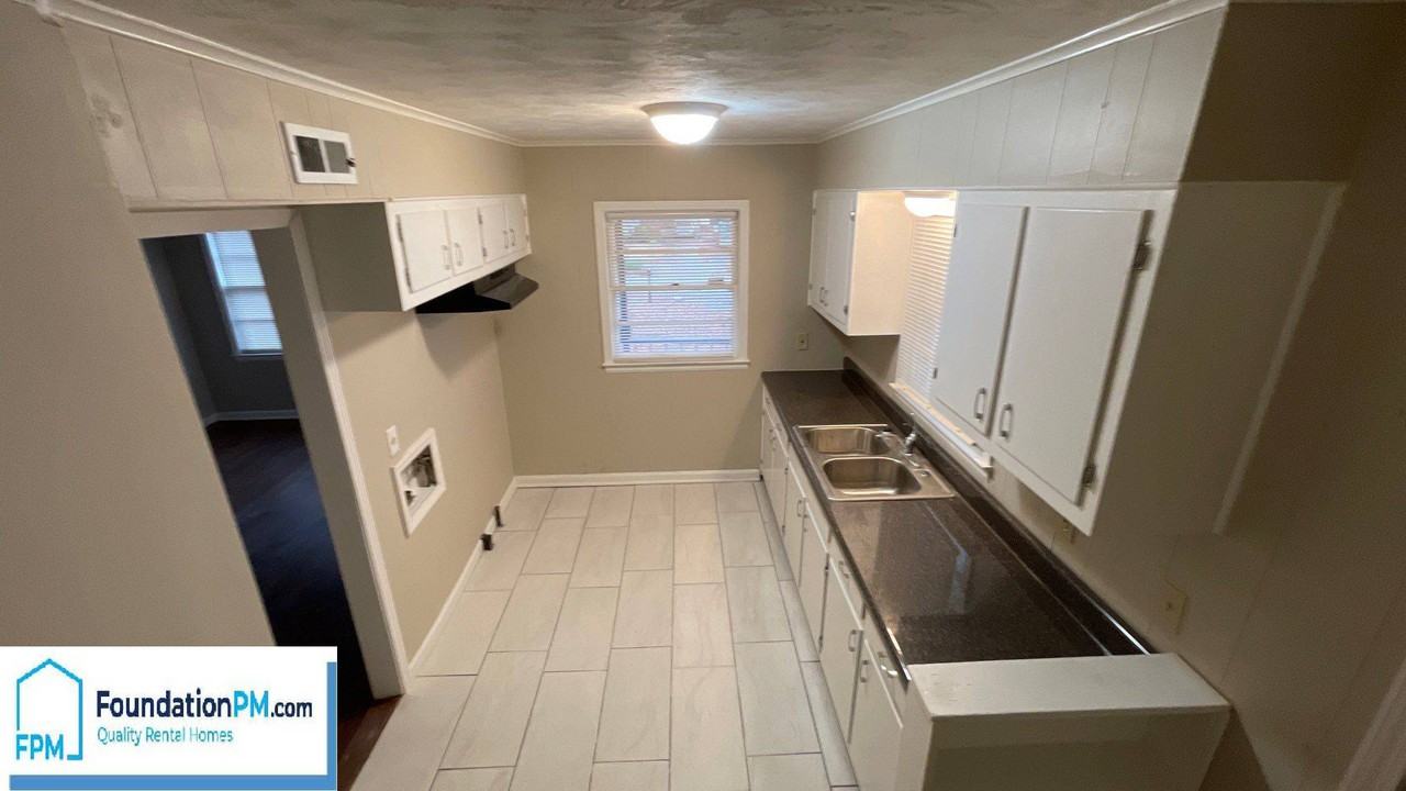 3197 Clarendon Rd #1 - Photo 3 of 9