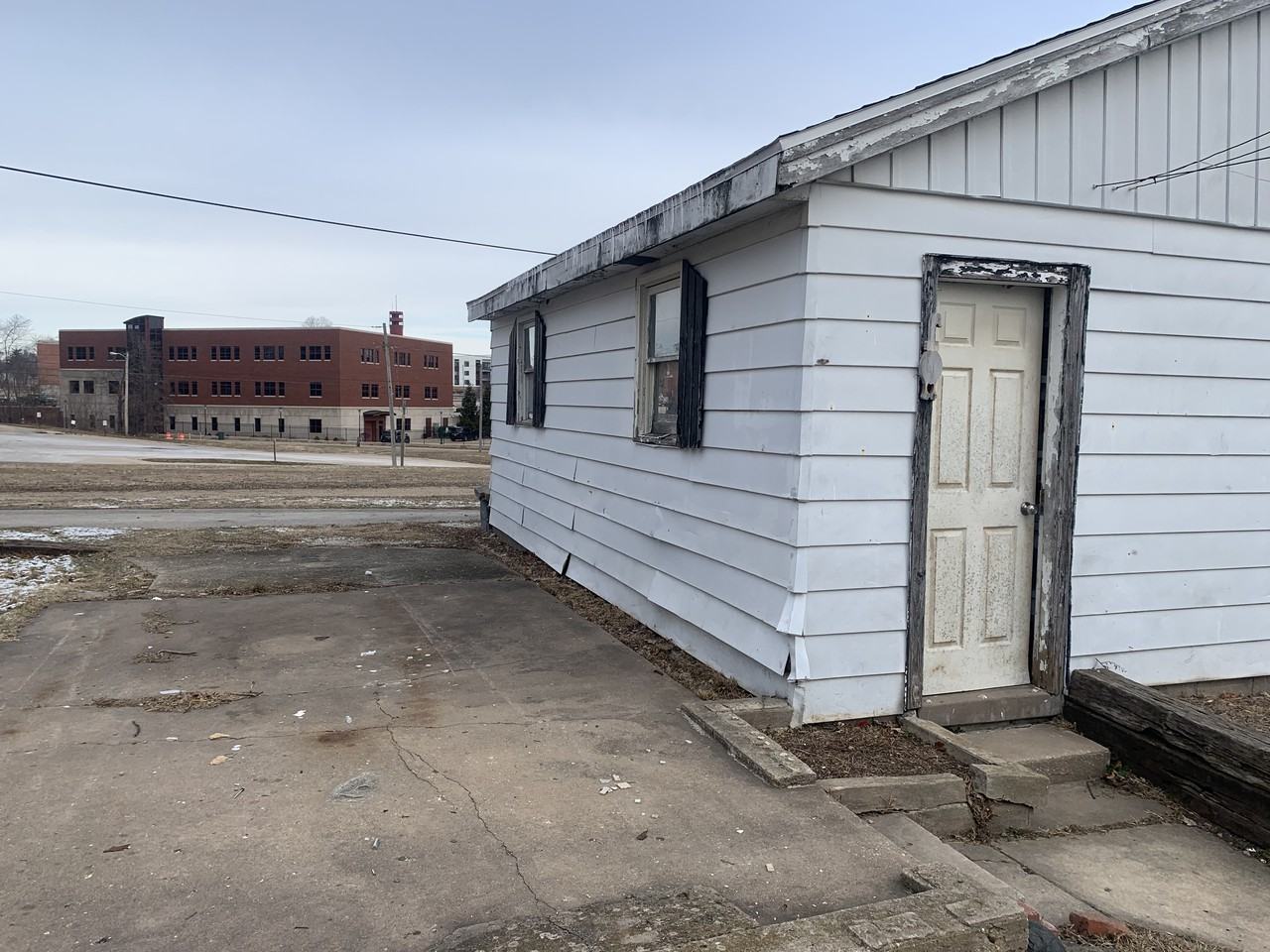 1213 East Moneta Avenue - Photo 3 of 10