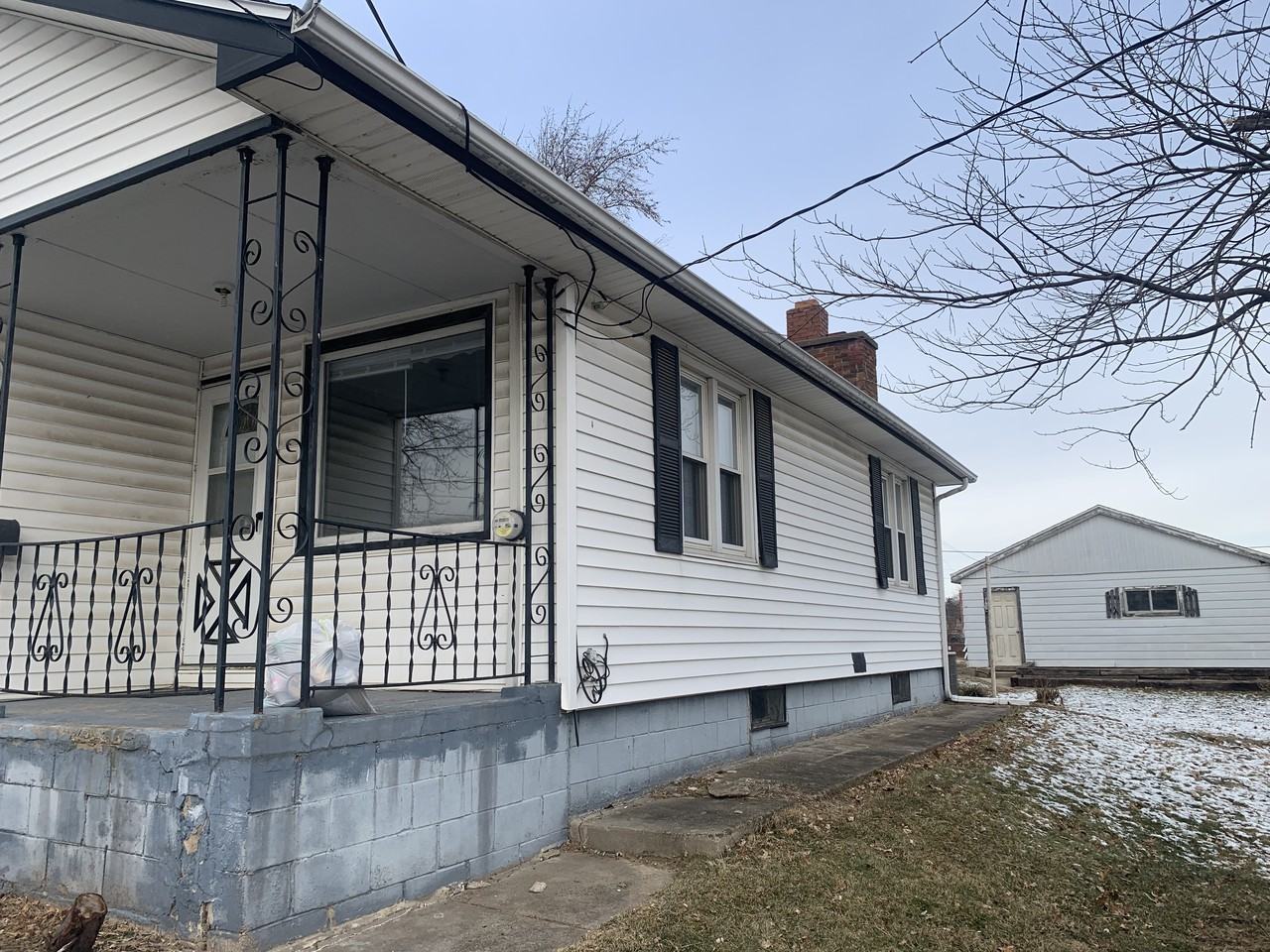 1213 East Moneta Avenue - Photo 2 of 10