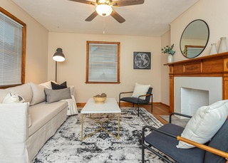 766 Sunbury Rd - Photo 2 of 13